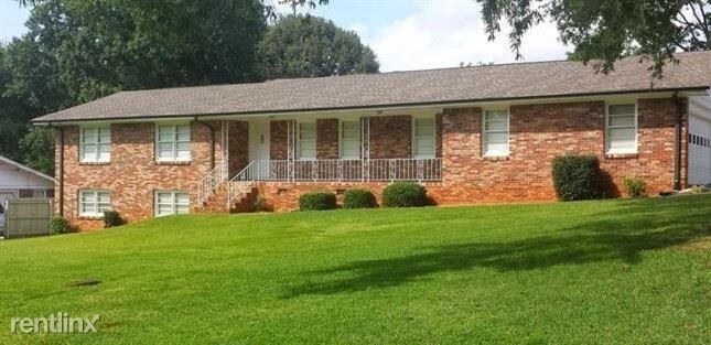 Building Photo - 4 br, 3 bath House - 1482 Flat Shoals Road Se
