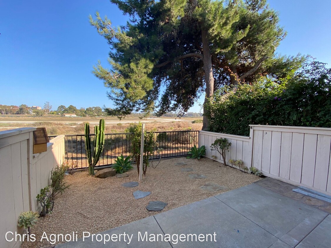 Primary Photo - 2 br, 1.5 bath House - 7023 Marymount Way