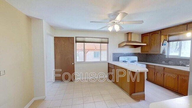 Foto del edificio - 4030 S Fox St