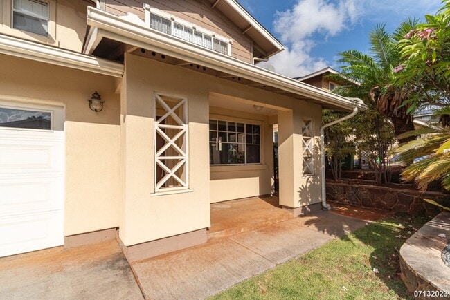 Building Photo - 94-1090-1090 Hahana St