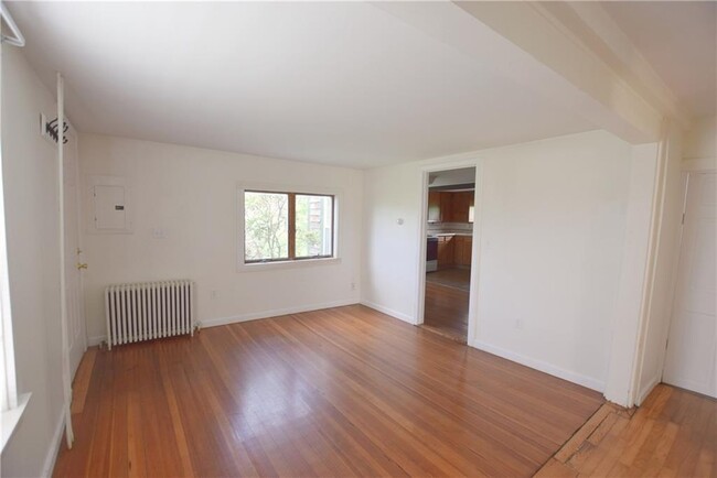 Foto del edificio - 44 Fairview Ln