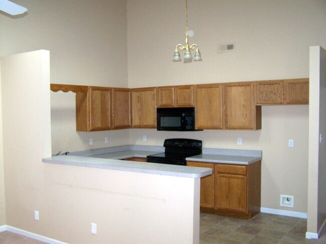 Photo - 2 bed, 2 bath, 1 car garage ranch style townhouse in Halls/Fountain City area