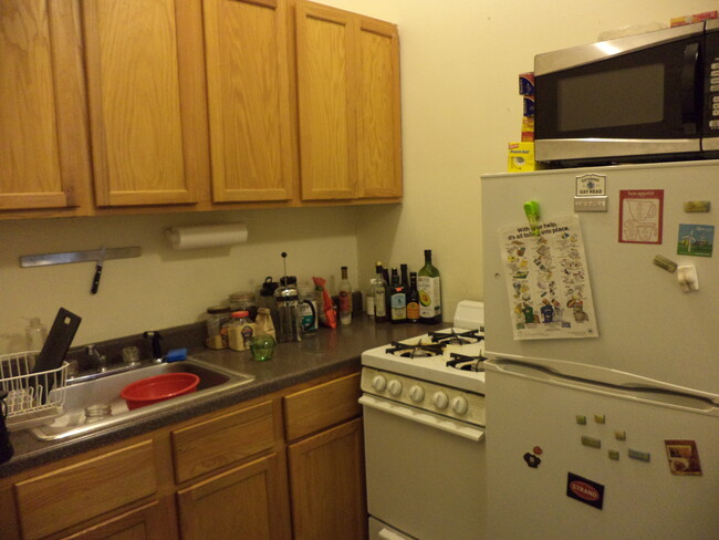 KITCHEN - 807 President St