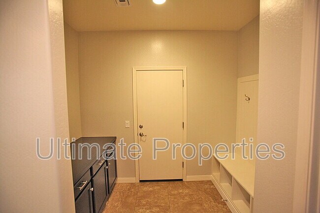 Foto del edificio - 9907 W Louise Dr