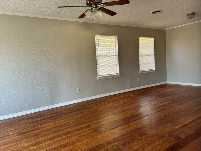 Foto del edificio - 1504 Greenbriar Ave