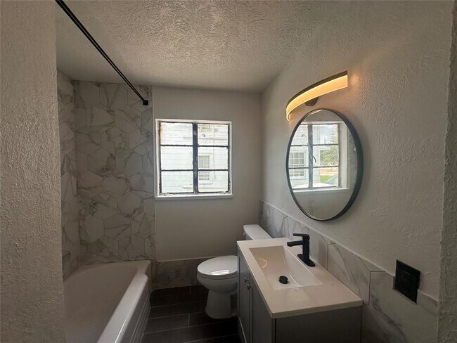 Foto del edificio - 3444 Blodgett St