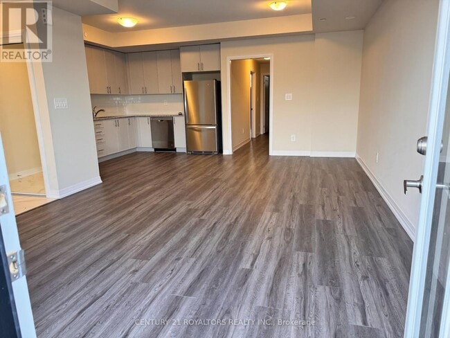 Building Photo - 1585-1585 Rose Way