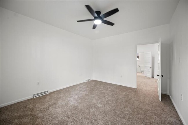 Building Photo - 7344 Denniston Ave