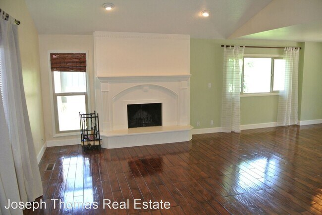 Foto del edificio - 4 br, 3 bath House - 4088 Foothill Drive