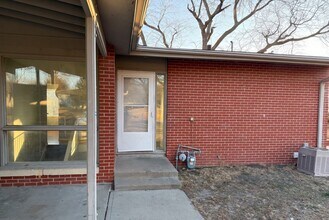 Building Photo - 3718-3718 NW 51st St