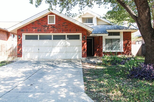 Photo - 3223 Tree Grove Dr House