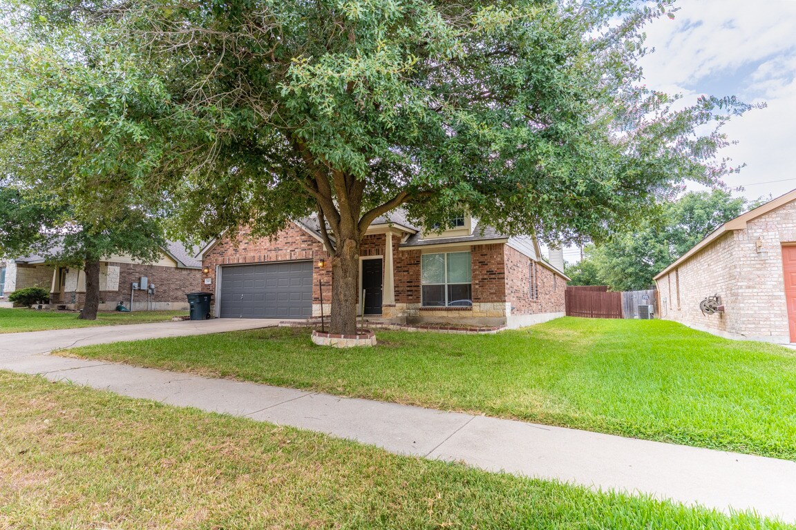 Foto principal - 5907 Drystone Ln