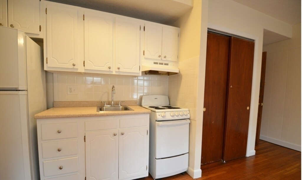Foto principal - 168 N Beacon St