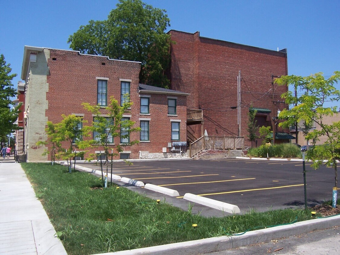 Building Photo - 612 Columbia St