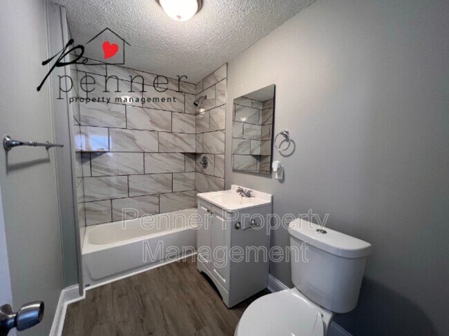 Building Photo - 517 Maier Dr