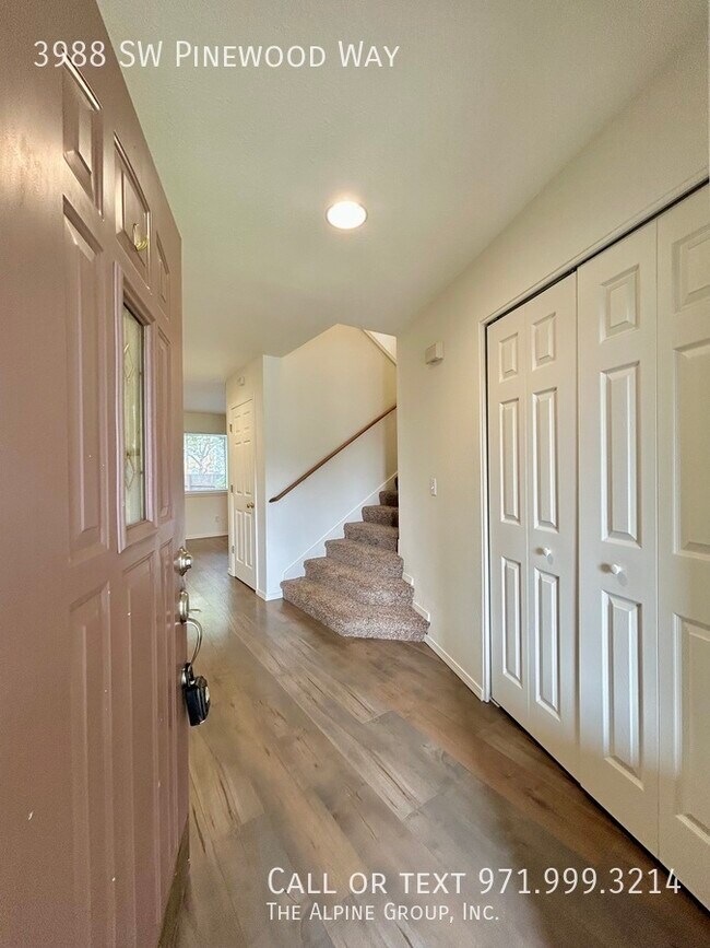 Foto del edificio - 3988 SW Pinewood Way