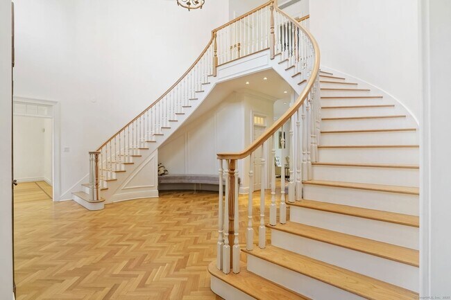 Foto del edificio - 355 Greens Farms Rd