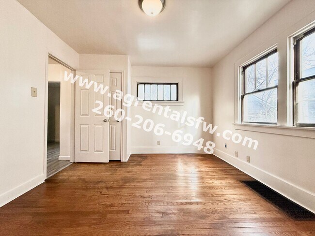 Building Photo - 4 Bedroom House