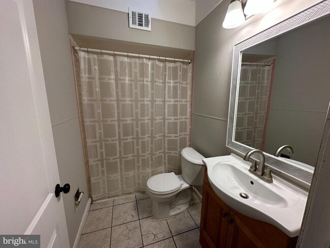 Foto del edificio - 1909 S Hemberger St