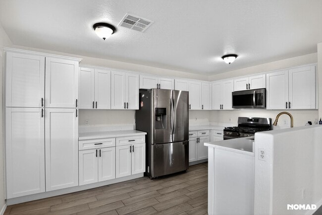Foto del edificio - 7118 N 77th Dr