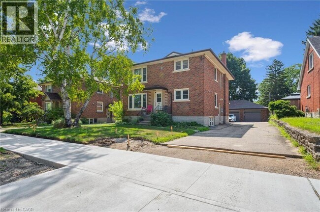 Building Photo - 115 Marlborough Ave