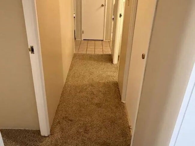 Building Photo - Great Condo and Location in Aurora