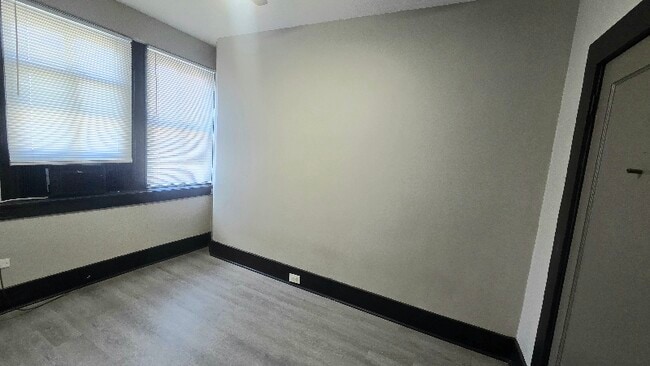 Building Photo - 404 St Philip St