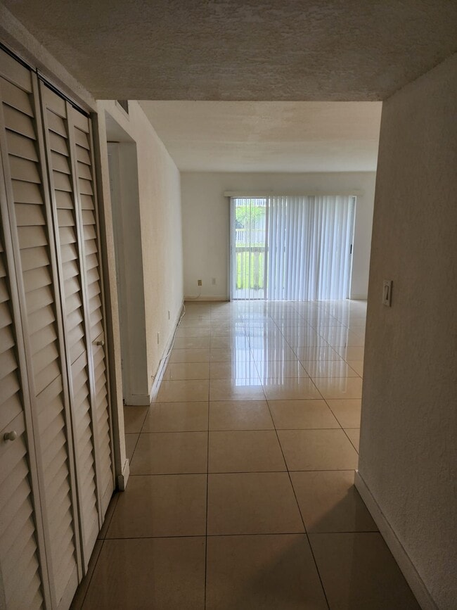 Photo - 15201 NE 6th Ave Townhome