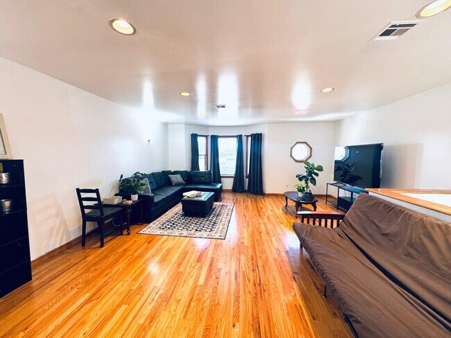 Foto del edificio - 162 W 53rd St