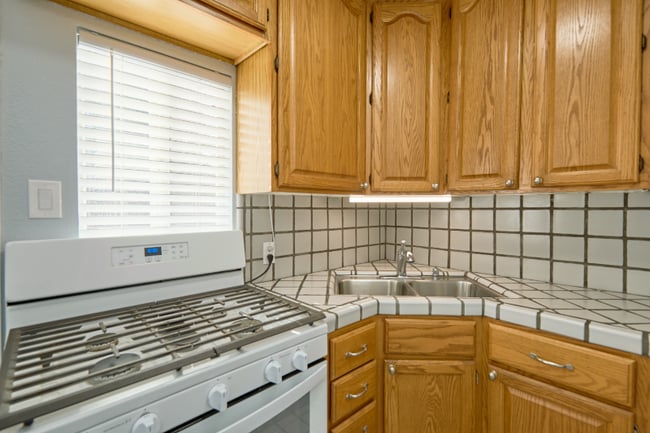 Building Photo - 781 Elm St