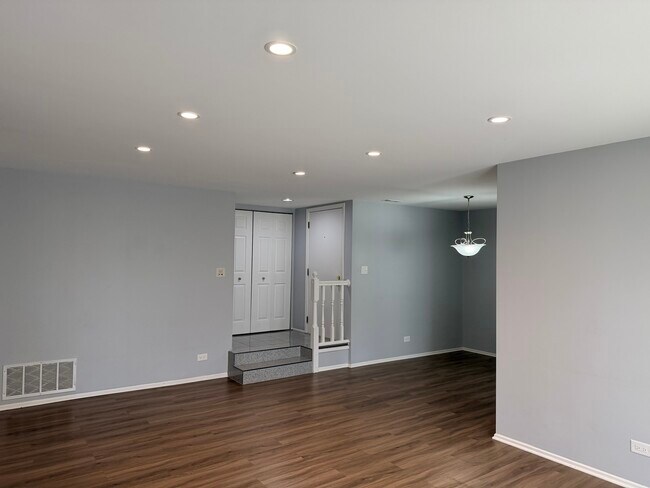 Foto del edificio - 1312 Coventry Cir