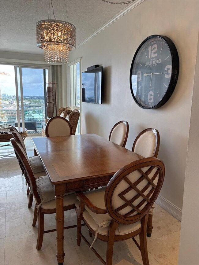 Foto del edificio - 6917 Collins Ave