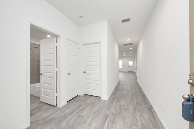 Foto del edificio - 1310 Bison View Ln