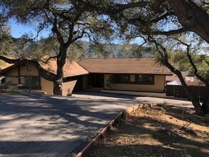 Building Photo - 10640 Almond Ave