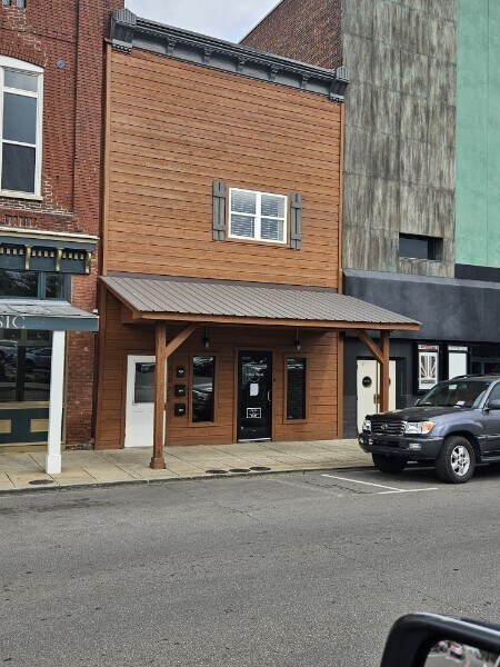 Foto del edificio - 710 S Main St