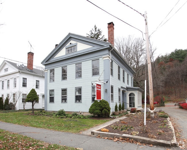 319 S Main St Woodbury, CT 06798 Rentals Woodbury, CT