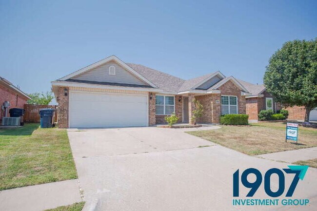 Photo - Sacious 4-Bedroom Home with Open Layout!