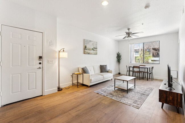 Foto del edificio - 6610 N 93rd Ave