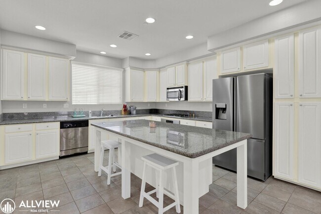 Foto del edificio - ** Move in SPECIAL - $500 off of the first...
