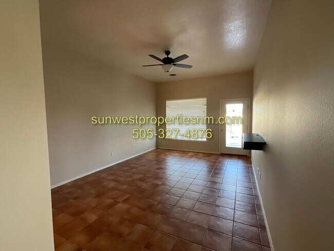 Foto del edificio - 3 Bedroom, 2 Bath, 2 Car Garage House with...