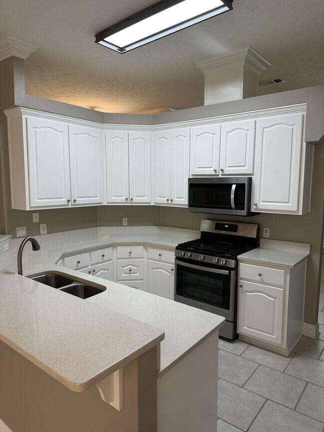 Building Photo - 118 Nautical Way