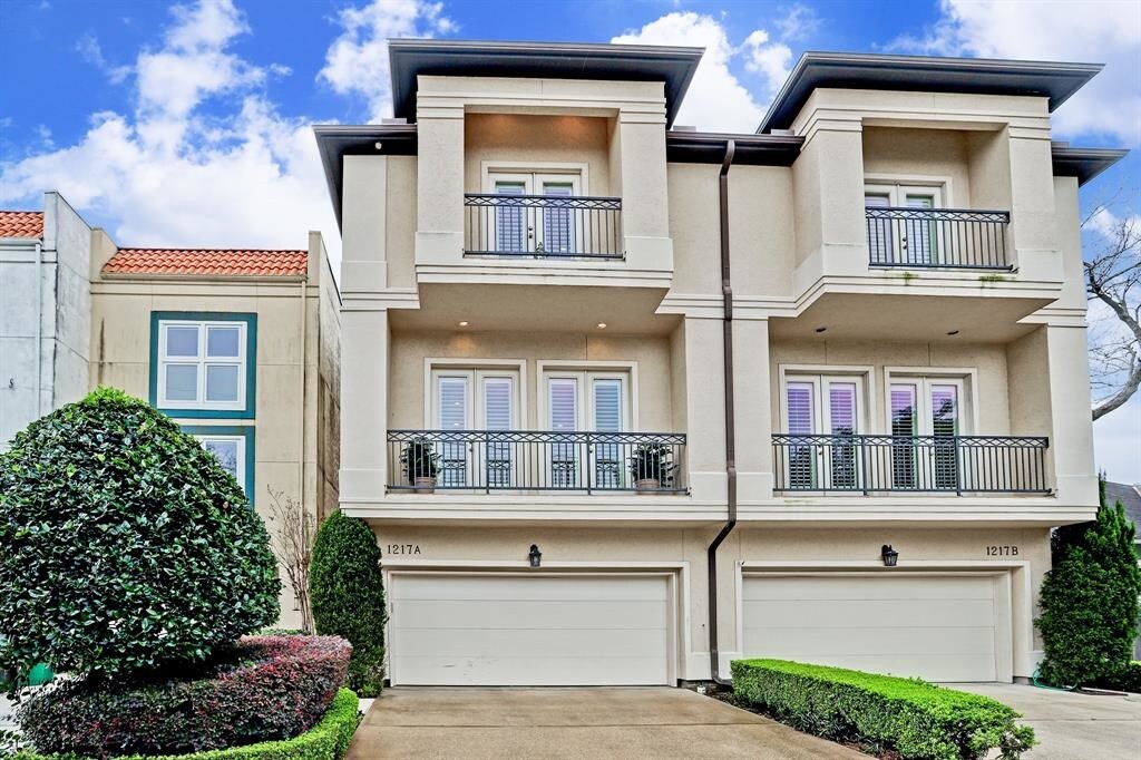 1217 W Drew St Unit A, Houston, TX 77006 Condo for Rent in Houston