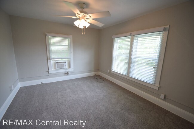 Building Photo - 3 br, 1.5 bath House - 1960 KAROLINA AVE