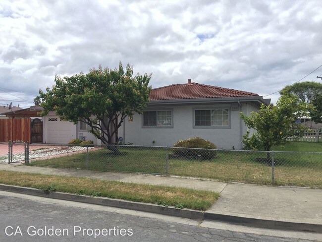 Foto del edificio - 3 br, 1 bath House - 6311 Noel Ave