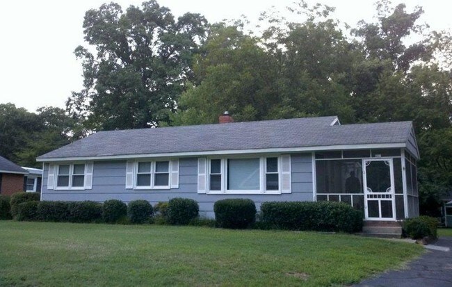 Building Photo - 411 Fenton St