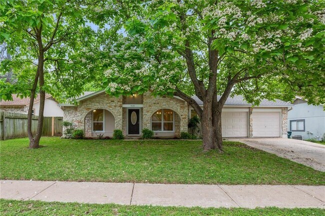 Building Photo - 910 Powder Horn Dr