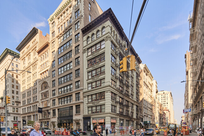 Foto del edificio - 97 5th Ave