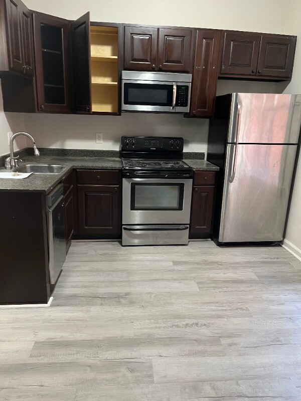 Foto principal - 402 N Delaware St