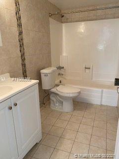 Foto del edificio - 2345 NE 135th St