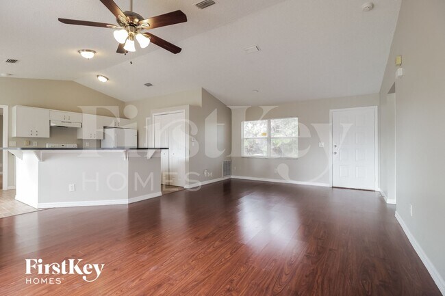 Foto del edificio - 1674 Waltz St SE